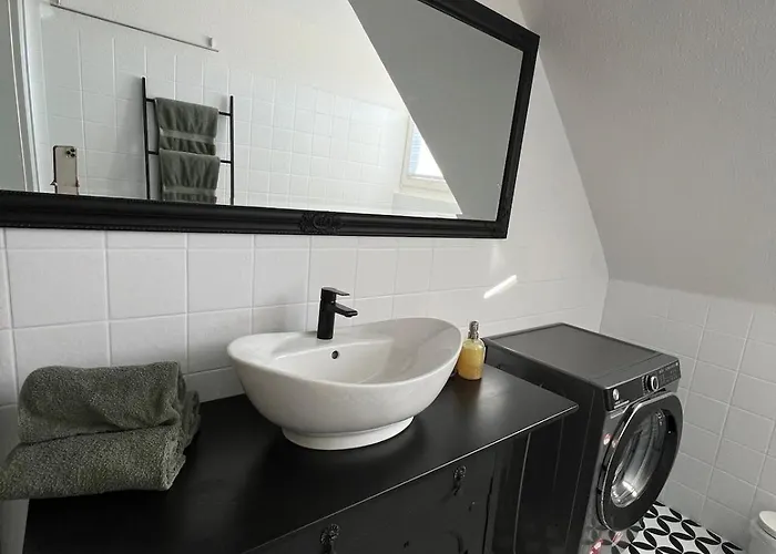 Lovely Guest In Country Near Cologne Apartment *